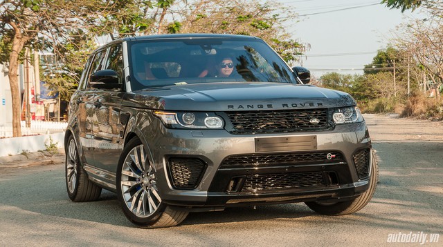
 Land Rover có đến 36 mẫu xe chịu phí trước bạ nằm trong khoảng 500-600 triệu đồng. Thương hiệu này hiện rất nổi tiếng và khác ăn khách ở Việt Nam.
