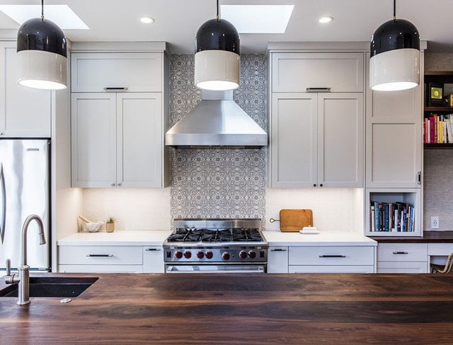 
Bạn có nhiều lựa chọn cũng như cách sử dụng gạch men ốp tường họa tiết cho căn bếp gia đình.
