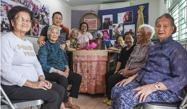 Những người phụ nữ Weitou, nhân chứng cho sự sắp đặt hôn nhân ở Hong Kong ở những năm 1960.