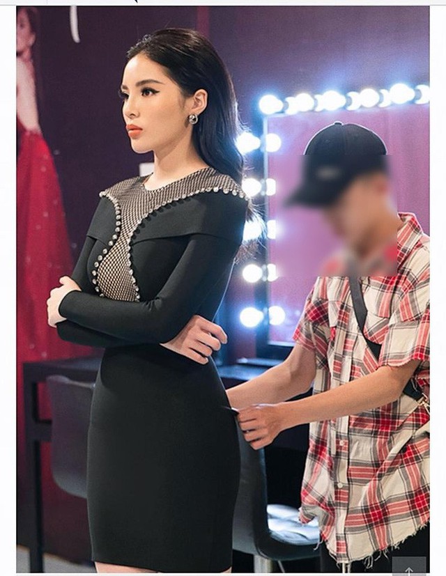 Hoa hậu Kỳ Duyên và trợ lý T.
