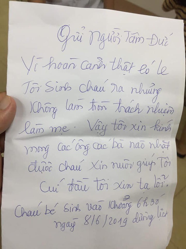 Tờ giấy được cho là của người mẹ nhắn nhủ lại.