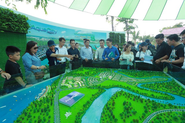 Dự án Đô thị sinh thái Aqua City cũng thu hút không kém