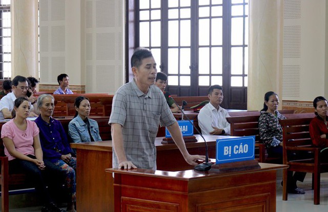 
Bị cáo Nguyễn Văn Uyên tại phiên tòa. Ảnh: D.C.H.
