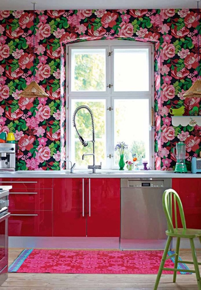 
Căn phòng bếp nhỏ đầy màu sắc mang hơi thở của mùa xuân đến gia đình.
