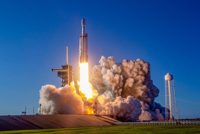 
Tên lửa Falcon Heavy trong một lần phóng ngày 11/4/2019
