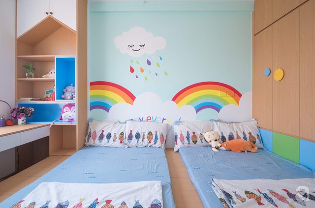 
Phòng ngủ của hai con không sử dụng giường tầng mà chọn giải pháp thiết kế giường phản.
