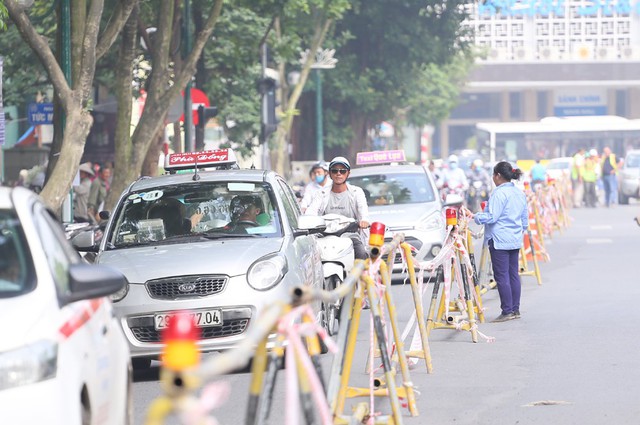 Hỗn loạn giao thông tại dự án ga ngầm Hà Nội sắp thi công trên đường Trần Hưng Đạo - Ảnh 7.