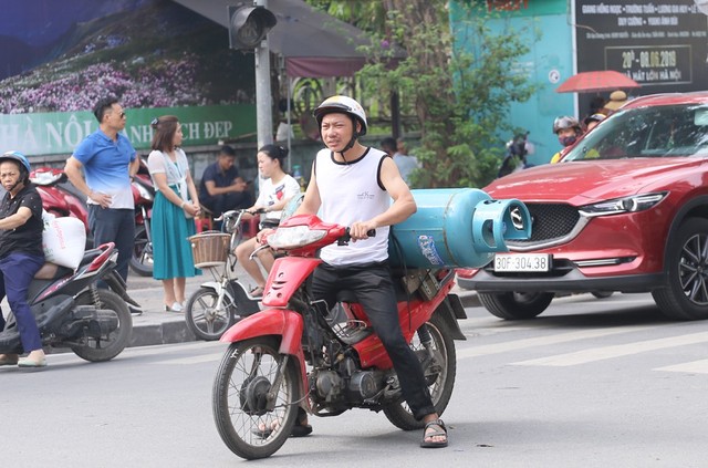Hỗn loạn giao thông tại dự án ga ngầm Hà Nội sắp thi công trên đường Trần Hưng Đạo - Ảnh 8.