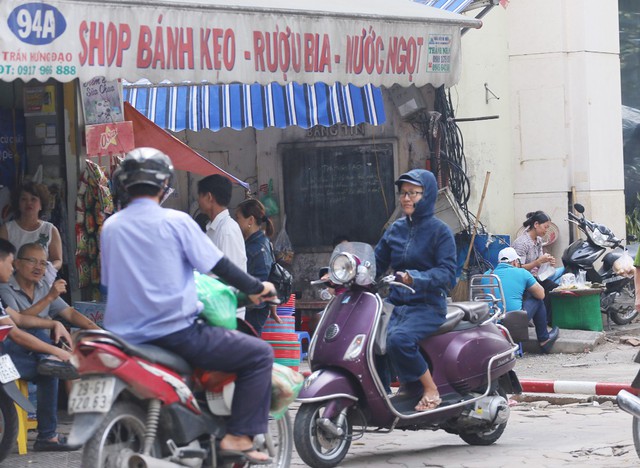 Hỗn loạn giao thông tại dự án ga ngầm Hà Nội sắp thi công trên đường Trần Hưng Đạo - Ảnh 11.