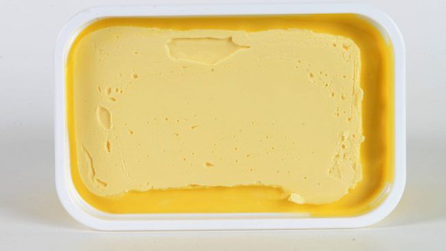 6. Bơ Margarine 