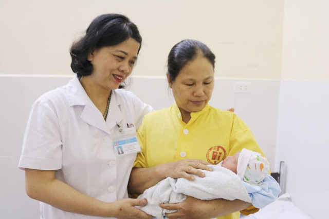 Ca mổ cấp cứu của Bệnh viện Việt Nam - Thụy Điển Uông Bí đã cứu sống 2 mẹ con sản phụ quê Hải Dương