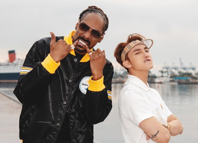 
Snoop Dogg và Sơn Tùng trong MV “Hãy trao cho anh”.  Ảnh: T.L
