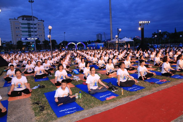 Bảo Việt Nhân thọ tổ chức Ngày Quốc tế Yoga tại 11 tỉnh thành