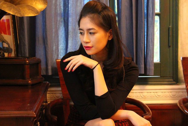 
Kim Oanh, nữ tác giả có nhiều quan điểm trái chiều với dư luận nhưng đáng để chị em phải suy ngẫm.
