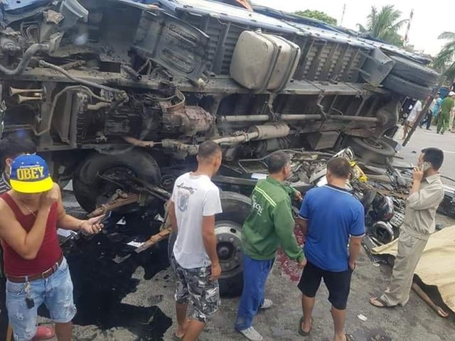 Cách nhau chưa đầy 2h đồng hồ, tại địa phận huyện Kim Thành xảy ra 3 vụ tai nạn giao thông khiến 7 người tử vong