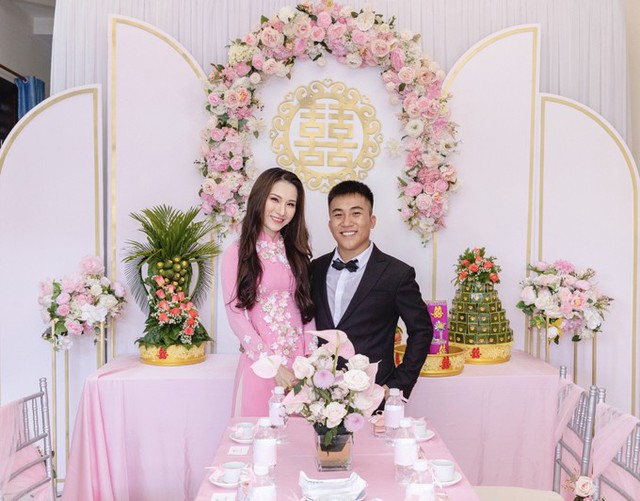 Ngọc Diễm đưa con về quê dự đính hôn của em gái - Ảnh 2.