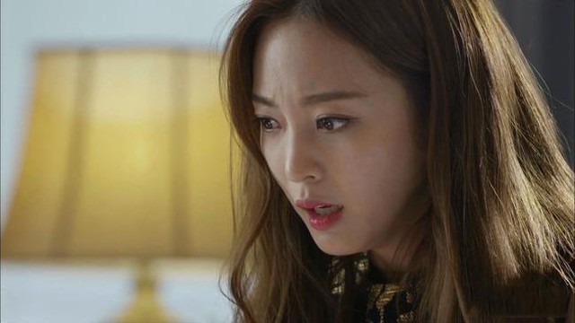 Từ thỏi son lạ nằm trong túi chồng, vợ trẻ phát hiện anh ta ngoại tình nhưng danh tính người thứ ba mới làm cô choáng váng - Ảnh 1. Từ thỏi son lạ nằm trong túi chồng, vợ trẻ phát hiện anh ta ngoại tình nhưng danh tính người thứ ba mới làm cô choáng váng - Ảnh 1.