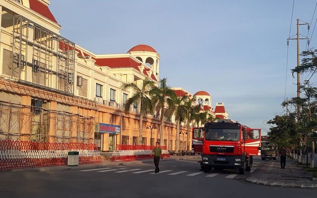 Đột kích, phát hiện hệ thống đánh bạc khủng trong KĐT Our city Hải Phòng - Ảnh 2.