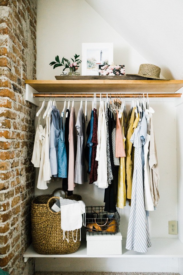 Những giải pháp lưu trữ quần áo sáng tạo dành riêng cho không gian nhỏ  - Ảnh 6.
