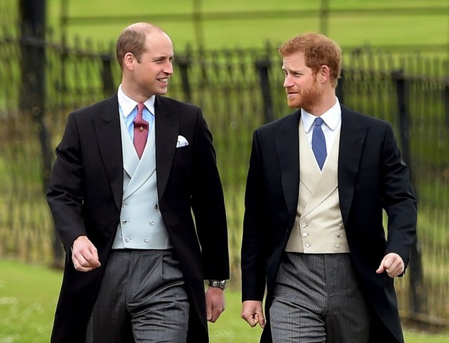Hé lộ câu chuyện trong bữa tiệc cách đây 27 năm cho thấy mối thù hoàng gia giữa Hoàng tử Harry và William xuất phát từ hai chữ ghen tỵ - Ảnh 1.