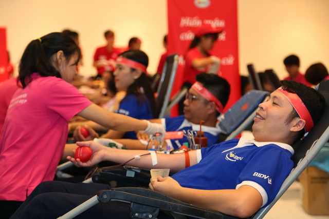 BIDV tài trợ chương trình Hiến máu tình nguyện Hành trình đỏ 2019 - Ảnh 1.