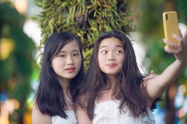 Hai con gái tuổi teen của Mỹ Lệ nói được 5 ngoại ngữ - Ảnh 6.
