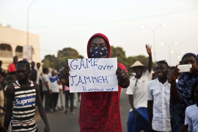 Bi kịch một hoa hậu bị tổng thống tỷ năm’ Gambia cưỡng hiếp - Ảnh 2.