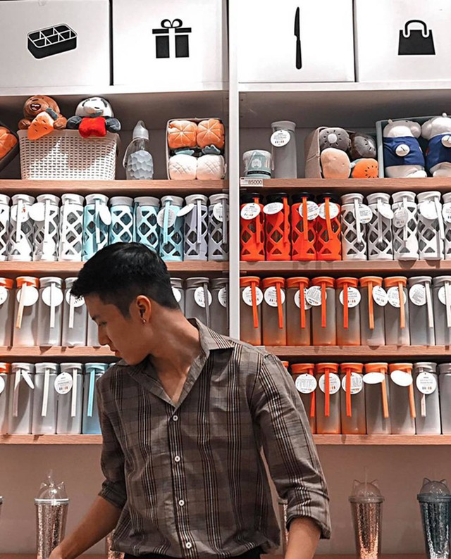 Thầy giáo Việt hot nhất MXH những ngày qua: Đẹp trai cao ráo như người mẫu, là thạc sĩ Ngôn ngữ tại Úc - Ảnh 9. Thầy giáo Việt hot nhất MXH những ngày qua: Đẹp trai cao ráo như người mẫu, là thạc sĩ Ngôn ngữ tại Úc - Ảnh 9.