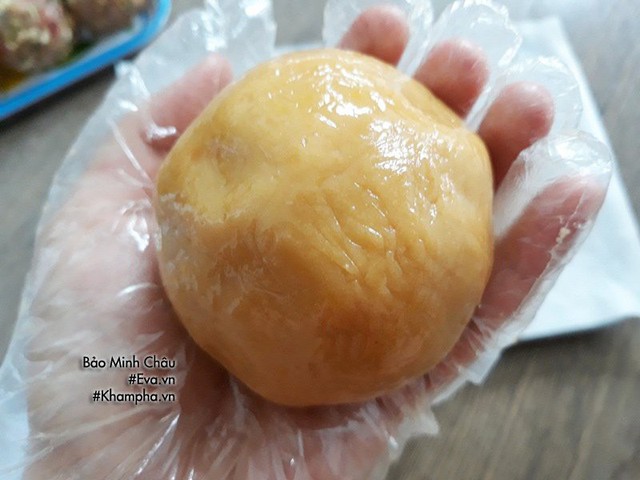 Cách làm bánh nướng truyền thống tuyệt ngon lại đơn giản cho Tết Trung thu - Ảnh 7.