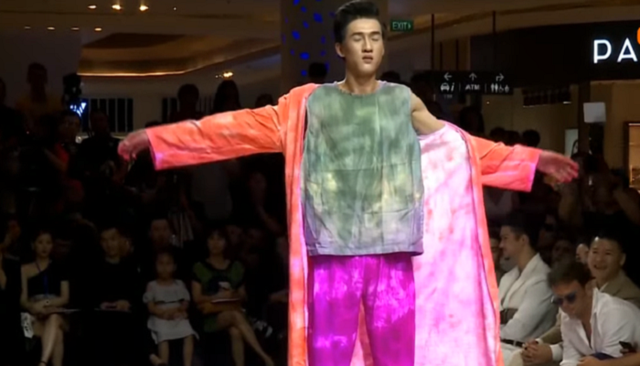 Vietnams Next Top Model: Thí sinh catwalk hay đóng phim hài thế này? - Ảnh 5.
