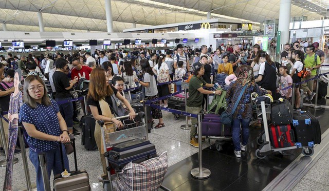 Sân bay Hong Kong thất thủ, chủ homestay Việt bị ế phòng - Ảnh 1.