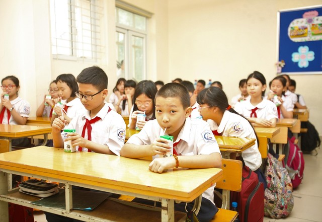 Bộ Y tế tìm quy chuẩn vi chất cho sữa học đường - Ảnh 1.