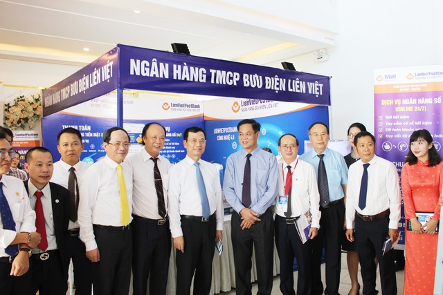 Lienvietpostbank và tỉnh Phú Yên ký kết thỏa thuận hợp tác thúc đẩy thanh toán không dùng tiền mặt - Ảnh 2.