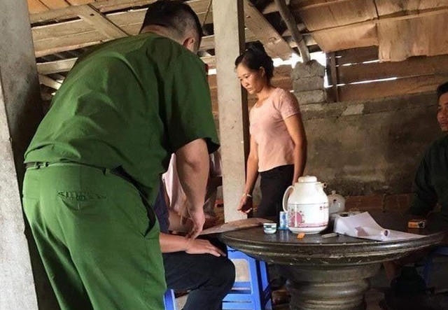 Tuyên Quang: Chỉ vì tranh nhau trả tiền ăn sáng, nam thanh niên suýt mất mạng vì bị chém vào cổ - Ảnh 1.