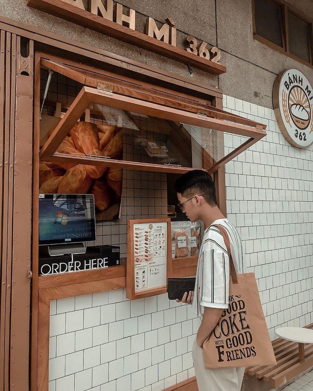 Tiệm bánh mì lên hình tựa Hàn Quốc hút giới trẻ ở TP.HCM - Ảnh 12.