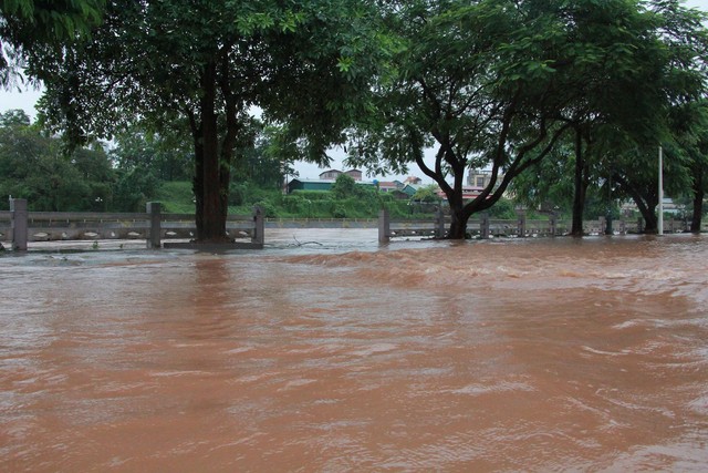 Bão số 3 gây mưa lớn, ngập lụt cho Quảng Ninh, Hải Phòng - Ảnh 2.