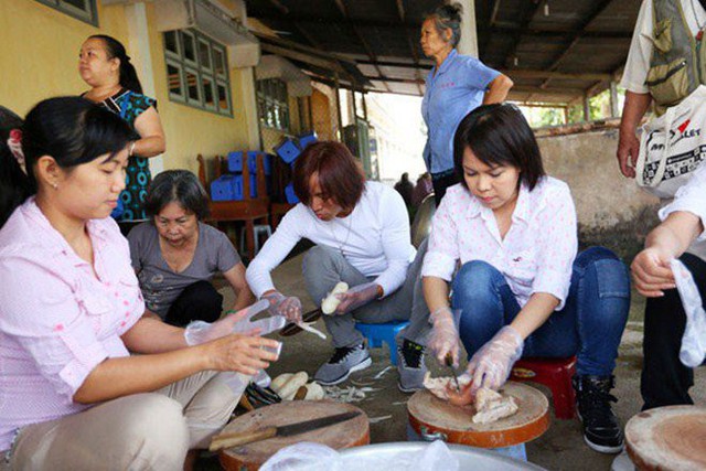 Vừa về Mỹ với chồng con, Việt Hương khoe mâm cơm liền nhận ngay những thắc mắc - Ảnh 7.