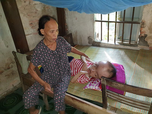Báo Gia đình & Xã hội trao 100 triệu đồng cho các hoàn cảnh khó khăn tại Hà Tĩnh - Ảnh 5.