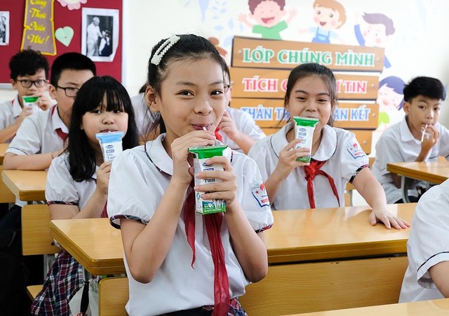 Hơn 1 triệu trẻ mẫu giáo và học sinh tiểu học toàn thành phố Hà Nội tham gia chương trình Sữa học đường, đạt tỷ lệ 87,7% - Ảnh 6.