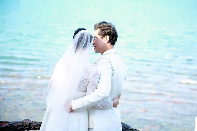 Ngọc Sơn tiết lộ về bộ ảnh cưới và danh tính cô dâu bí ẩn - Ảnh 1.