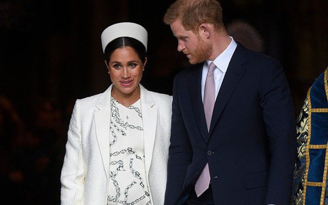 Hoàng tử Harry được đánh giá là đang ở một hành tinh khác kể từ sau khi kết hôn với Meghan Markle - Ảnh 2.