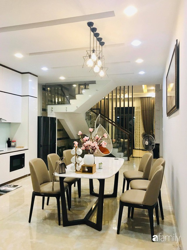 Ngôi nhà phố đong đầy hạnh phúc được thiết kế theo lối kiến trúc hiện đại của cô giáo ở Quảng Ngãi - Ảnh 15. Ngôi nhà phố đong đầy hạnh phúc được thiết kế theo lối kiến trúc hiện đại của cô giáo ở Quảng Ngãi - Ảnh 15.