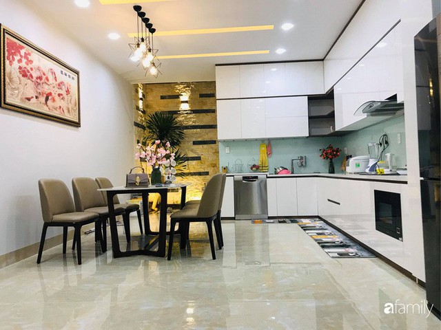 Ngôi nhà phố đong đầy hạnh phúc được thiết kế theo lối kiến trúc hiện đại của cô giáo ở Quảng Ngãi - Ảnh 3. Ngôi nhà phố đong đầy hạnh phúc được thiết kế theo lối kiến trúc hiện đại của cô giáo ở Quảng Ngãi - Ảnh 3.