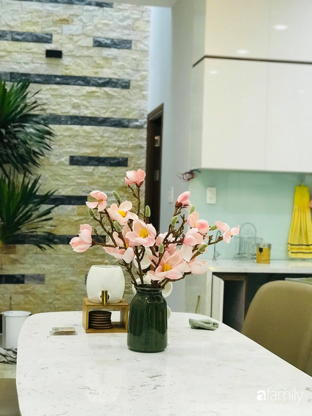 Ngôi nhà phố đong đầy hạnh phúc được thiết kế theo lối kiến trúc hiện đại của cô giáo ở Quảng Ngãi - Ảnh 8. Ngôi nhà phố đong đầy hạnh phúc được thiết kế theo lối kiến trúc hiện đại của cô giáo ở Quảng Ngãi - Ảnh 8.