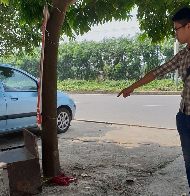 Cận cảnh nơi đỗ chiếc xe đưa đón có bé trai 3 tuổi bị bỏ quên suốt 9 giờ đồng hồ ở Bắc Ninh - Ảnh 2.