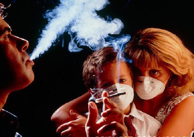 96% những người hút thuốc đều nói rằng quan tâm đến sức khỏe của con họ - Ảnh 1.