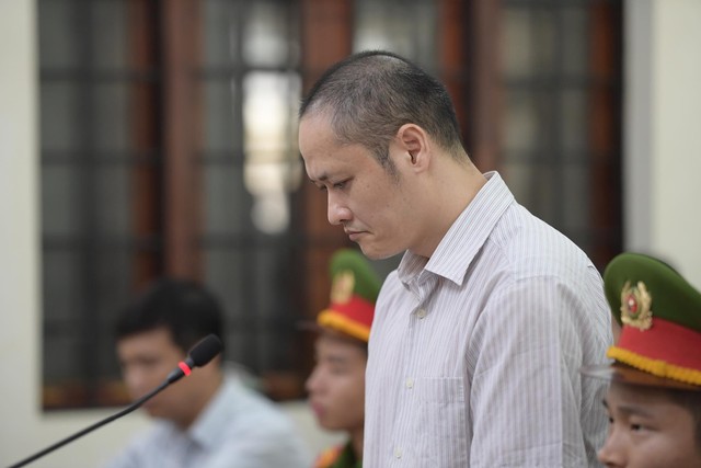 Hoãn tòa xử vụ gian lận thi cử ở Hà Giang vì vắng mặt hơn trăm người! - Ảnh 7.