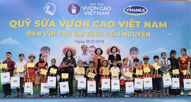 Nỗ lực vì sứ mệnh: Để mọi trẻ em đều được uống sữa mỗi ngày - Ảnh 1.