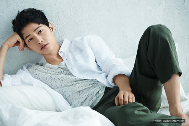 Song Joong Ki ở tuổi 34 - ly hôn, gầy gò và khóc trong ngày sinh nhật - Ảnh 1.