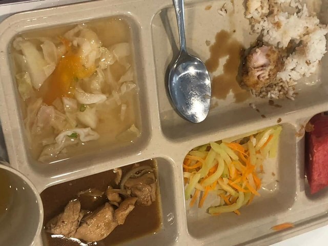 Trường Quốc tế Việt Úc xin lỗi phụ huynh về bữa ăn bán trú - Ảnh 1.